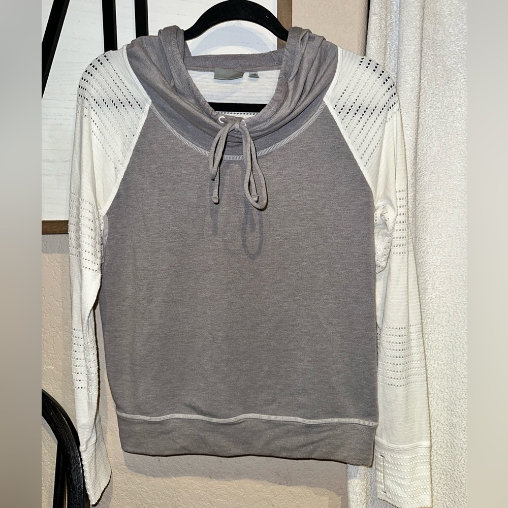 Athleta Gray and‎ White Women's Hoodie Top Small